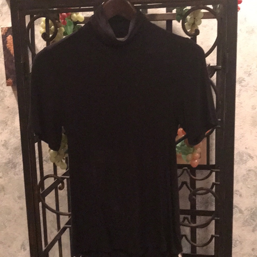 AVEC LES FILLES black short sleeve turtleneck! - Picture 3 of 8